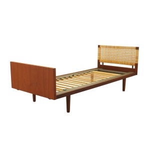 Teak bed, Danish design, 1960s, designer: Hans J. Wegner, manufacturer: Getama