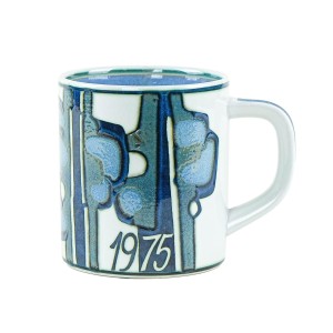Ceramic mug, Danish design, 1975, designer: Bodil Buch, manufacturer: Royal Copenhagen
