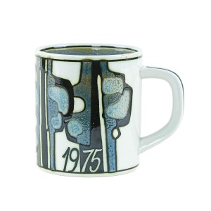Ceramic mug, Danish design, 1975, designer: Bodil Buch, manufacturer: Royal Copenhagen